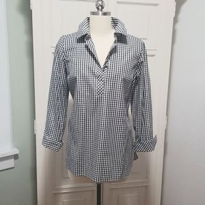 Talbots pop over non iron black and white blouse